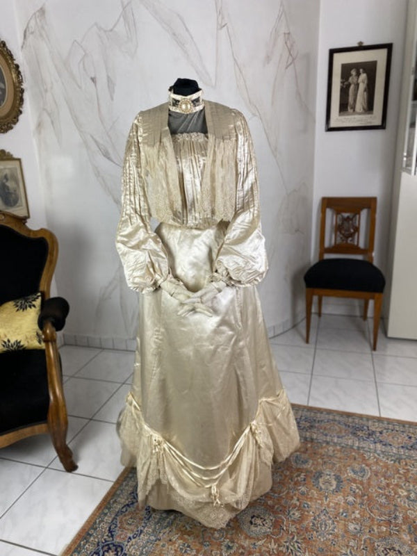 green emerald velvet dress Wedding Dress, ca. 1901 – ANTIQUE GOWN