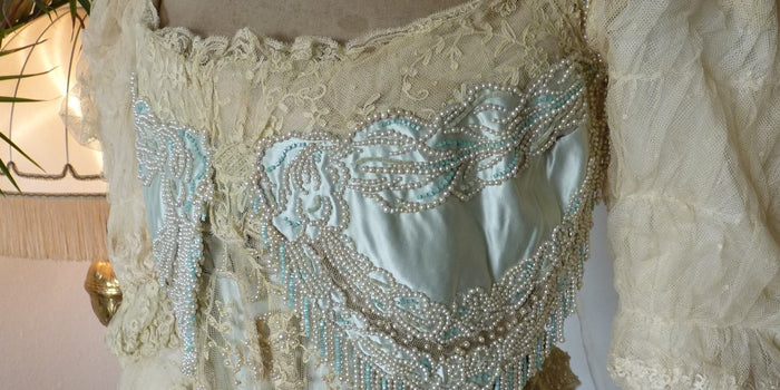 1890-1899 Antique Dresses