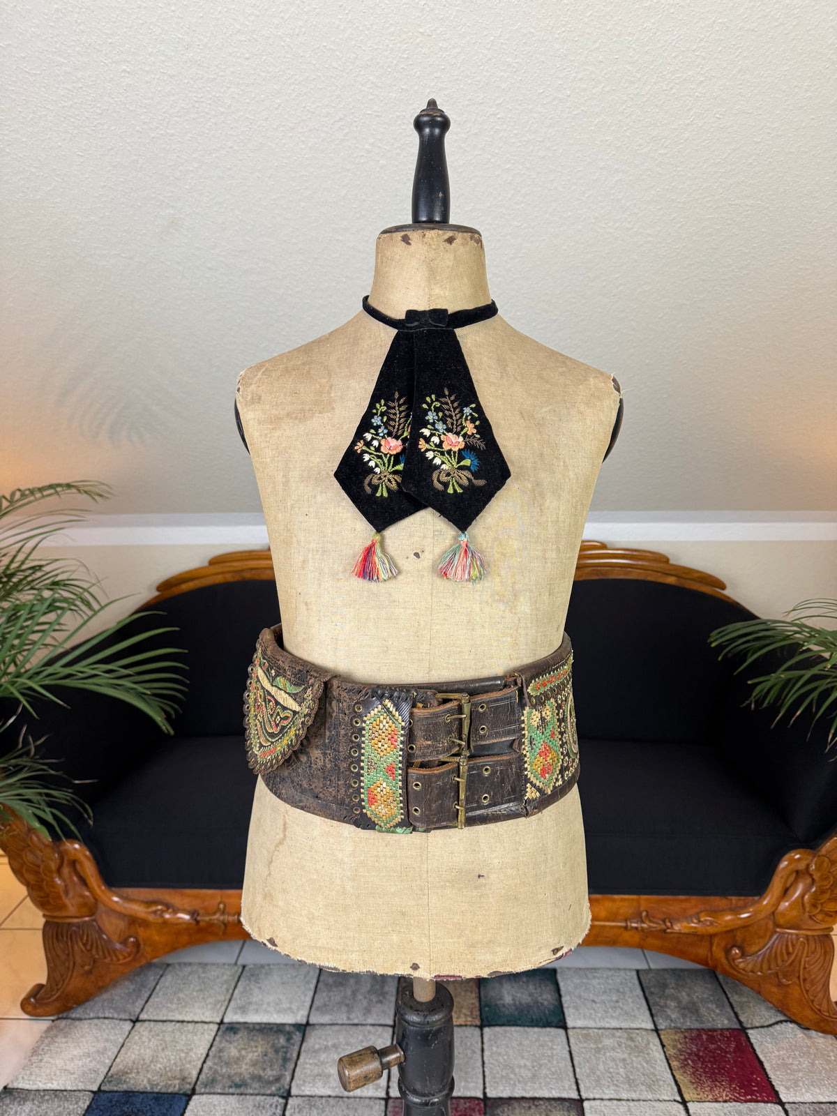 Traditional Leather Satchel with Feather-Quill Embroidery – Transylvania, ca. 1810