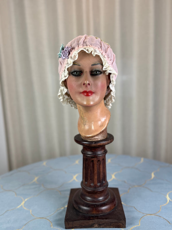 Casquette de boudoir violette antique, années 1920