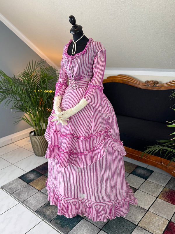 A Young Lady’s Summer Elegance – Antique Dress, ca. 1858