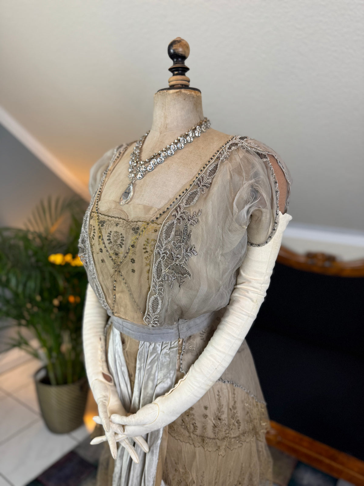 Antique GUSTAVE BEER Evening Dress – Silk Chiffon & Velvet, Paris Couture ca. 1912