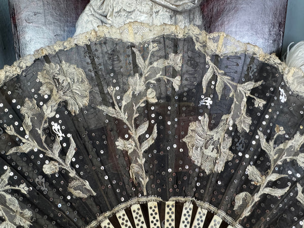 Lace Evening Fan ca. 1870 – Antique Fan in Duvelleroy Box