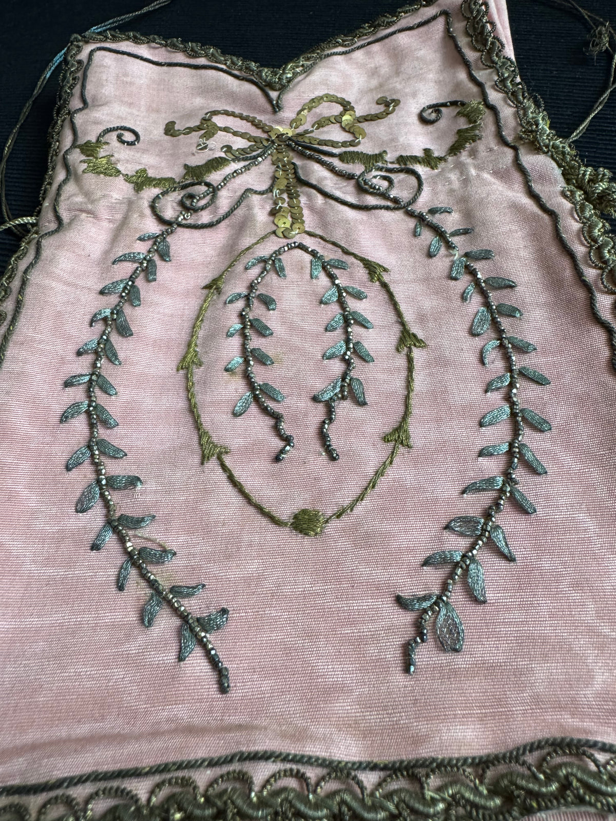 Regency Metalwork Reticule, ca. 1810 – Pink Moiré Grosgrain Bag with Silver & Gold Embroidery