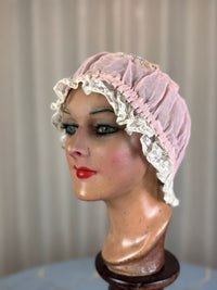 Casquette de boudoir violette antique, années 1920