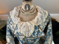 Rococo Caraco 1750 – Blue‑White Floral Silk, Riding‑Style Jacket
