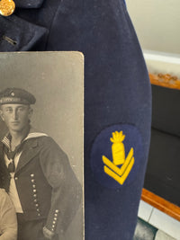 Einzigartige Sammlung zur deutschen Marine & Luftschifftruppe aus dem Ersten Weltkrieg, ca. 1914 – Messjacket von Willi Zunner mit Fotos und Feldpost