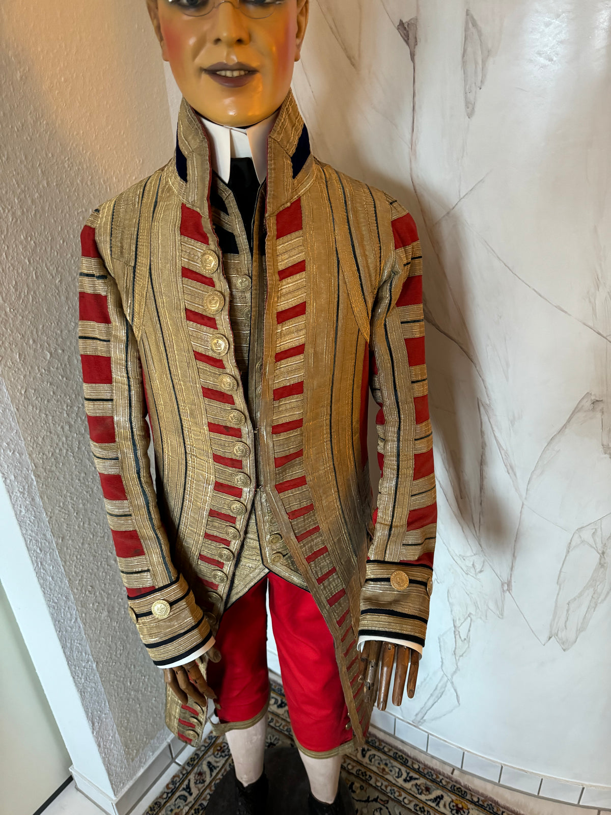 Authentic 19th Century Royal Hanoverian Uniform – Footman’s Livery with Gold Braid