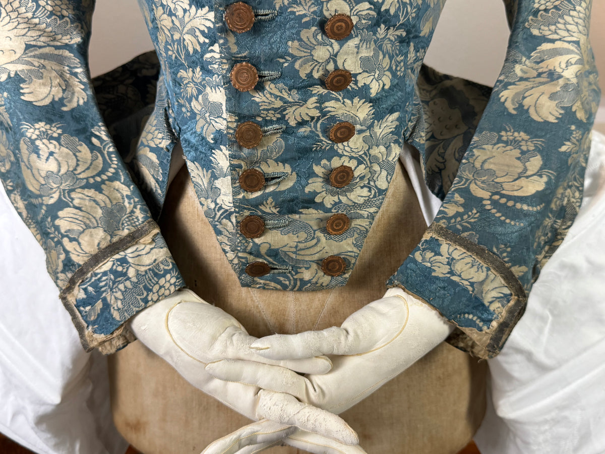 Rococo Caraco 1750 – Blue‑White Floral Silk, Riding‑Style Jacket