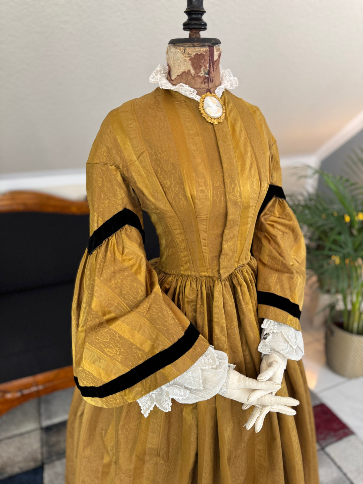 Antique Dark Gold Brocade Victorian Day Dress, ca. 1858 – ANTIQUE GOWN