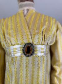 Robe du soir Empire en soie à motifs, vers 1810