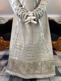 Robe du soir Empire en challis et satin bleu, vers 1815