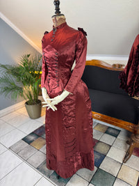 Ensemble de visite victorien antique, vers 1883