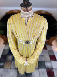 Robe du soir Empire en soie à motifs, vers 1810