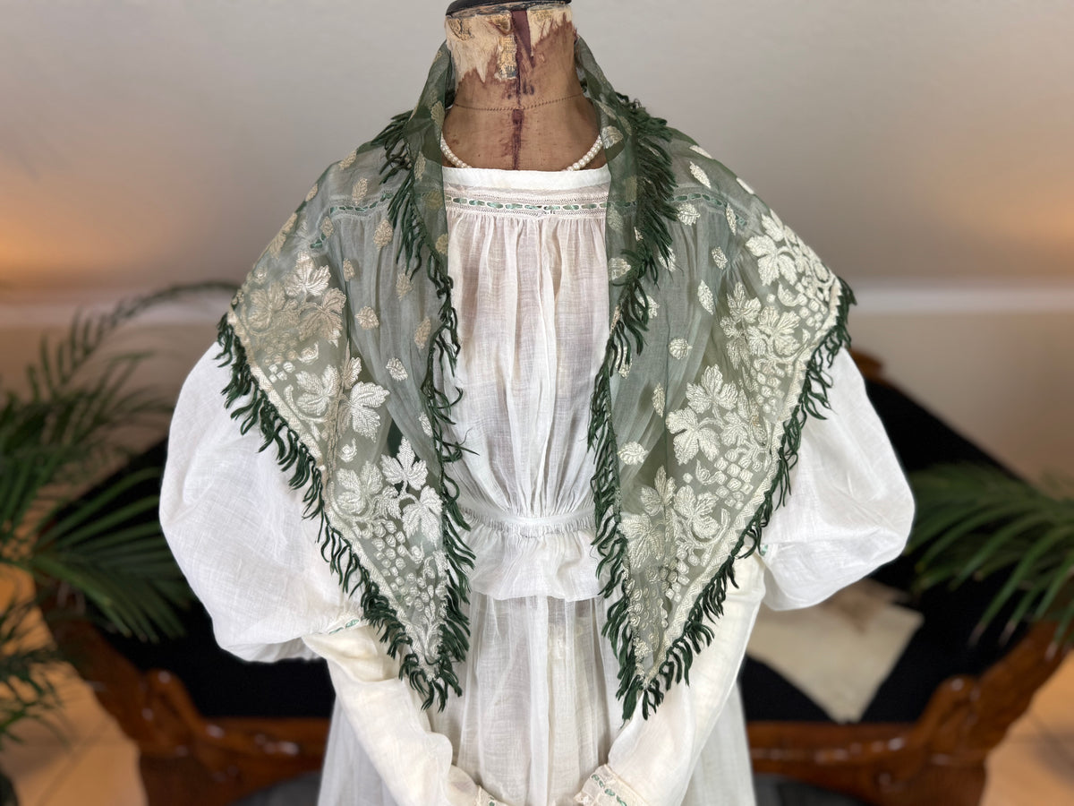 A Lady’s Legacy: Regency-to-Romantic Garments of Mary Newhall, England, ca. 1828