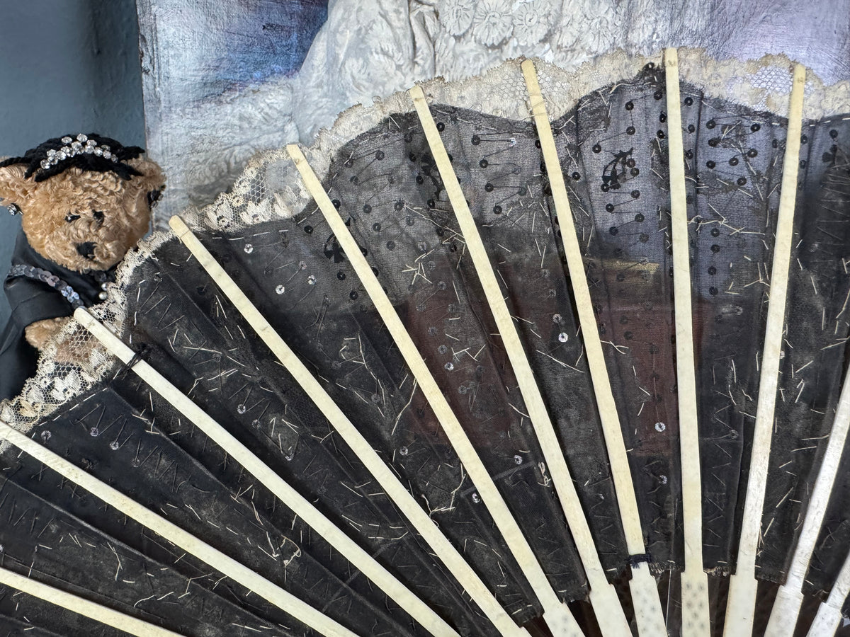 Lace Evening Fan ca. 1870 – Antique Fan in Duvelleroy Box