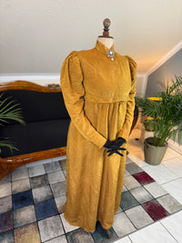 Antique Regency Gown in Gold Moiré Silk, ca. 1815-1820