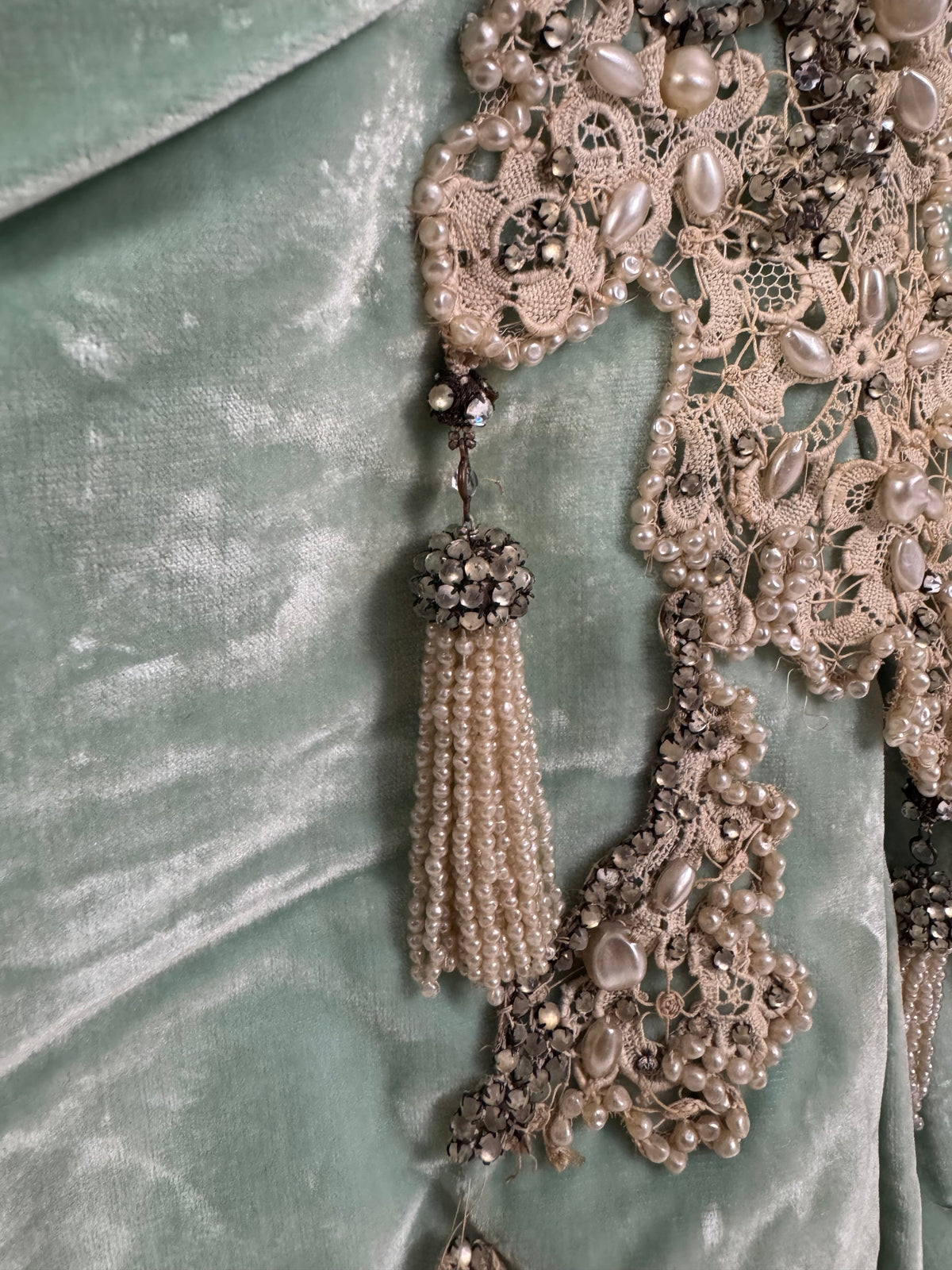 Antique ROUFF Paris Green Velvet Evening Dress – Victorian Couture ca. 1898