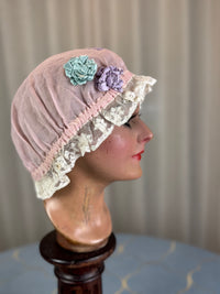 Casquette de boudoir violette antique, années 1920