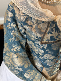 Rococo Caraco 1750 – Blue‑White Floral Silk, Riding‑Style Jacket