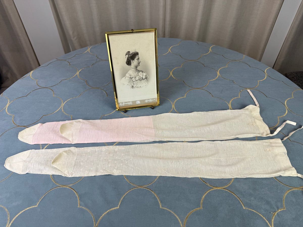 ROYAL Stockings, from the estate of Duchess Maria Immakulata of Württemberg, born Archduchess of Austria, 1900