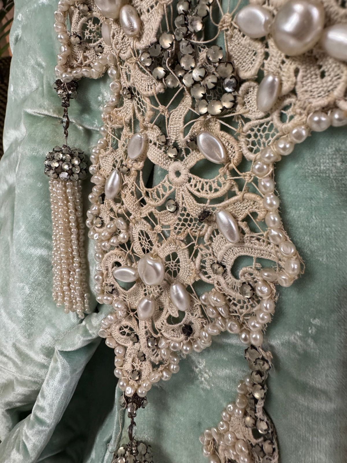 Antique ROUFF Paris Green Velvet Evening Dress – Victorian Couture ca. 1898