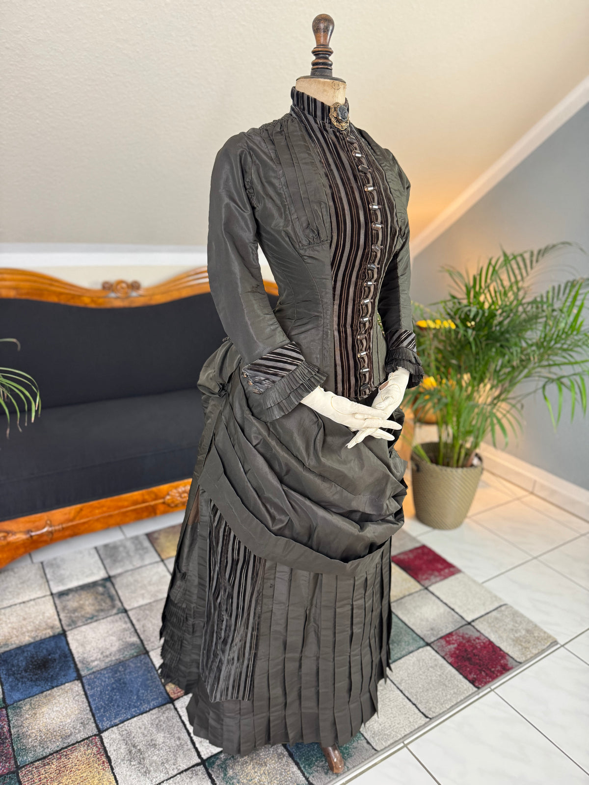 Antique Victorian Bustle Day Dress – American Satin Ensemble circa 1880