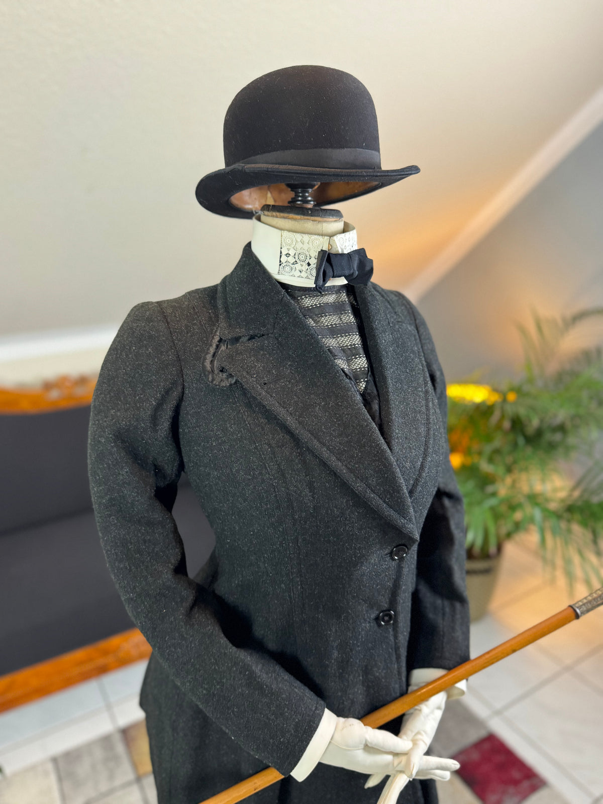 LEGG & MILLARD Antique Riding Ensemble, England, ca. 1904