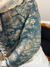 Rococo Caraco 1750 – Blue‑White Floral Silk, Riding‑Style Jacket