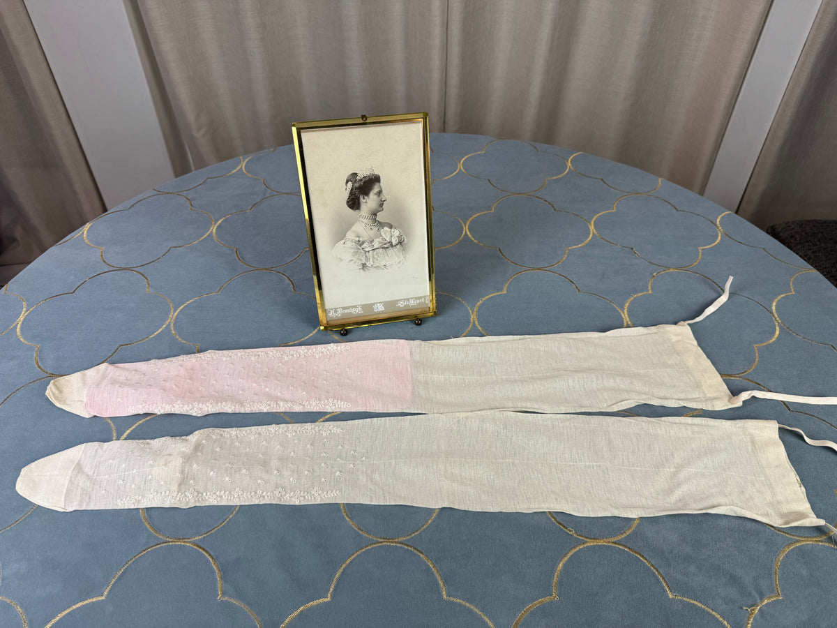 ROYAL Stockings, from the estate of Duchess Maria Immakulata of Württemberg, born Archduchess of Austria, 1900