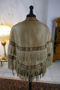 Robe cape à tournure, vers 1870