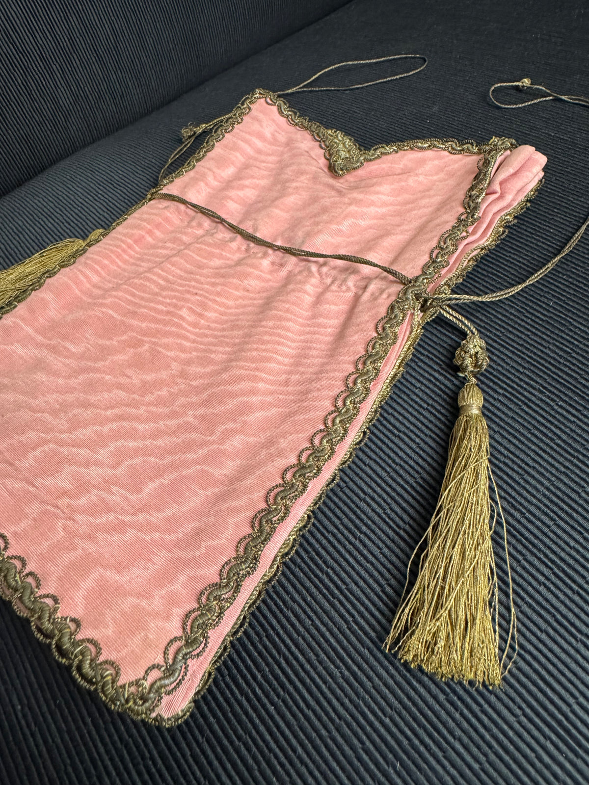 Regency Metalwork Reticule, ca. 1810 – Pink Moiré Grosgrain Bag with Silver & Gold Embroidery