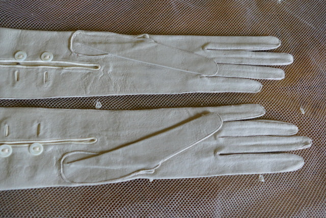 Gants d'opéra anciens, vers 1890-1910