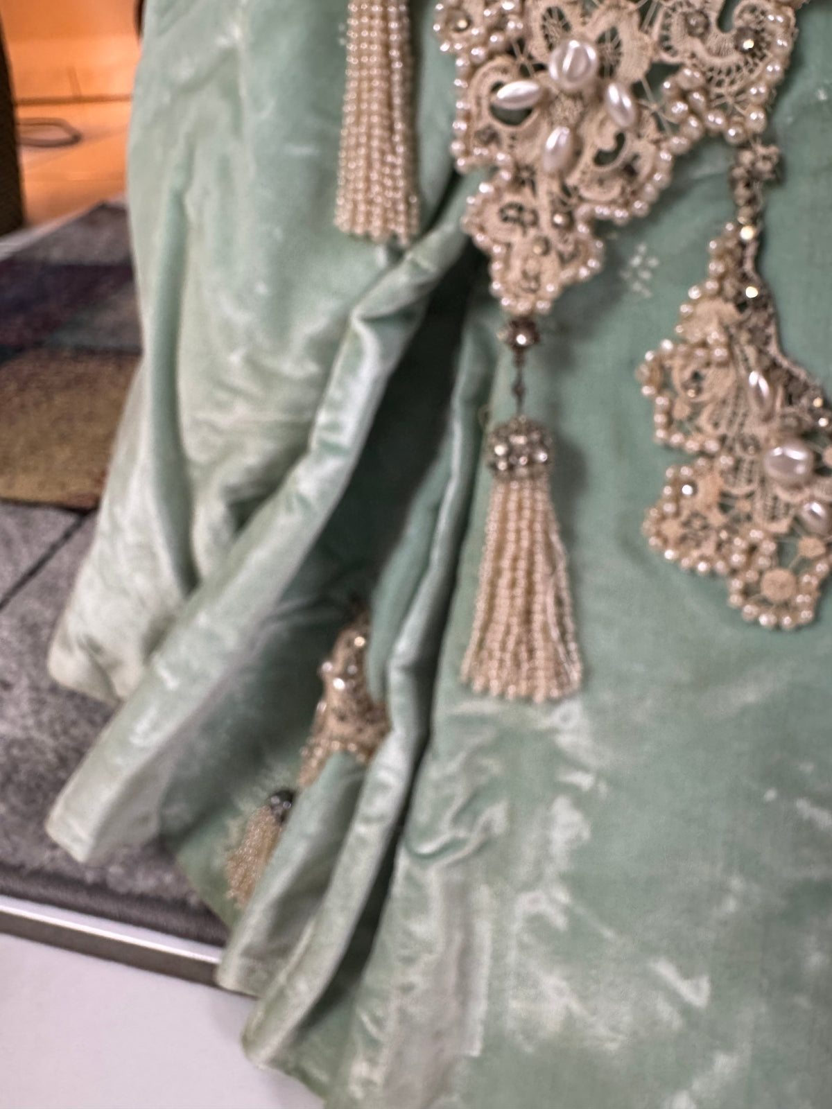 Antique ROUFF Paris Green Velvet Evening Dress – Victorian Couture ca. 1898