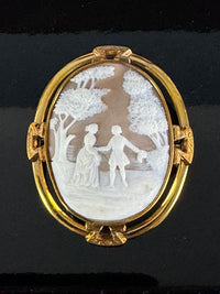Biedermeier Shell Cameo ca. 1848 – Romantic Lovers in a Park