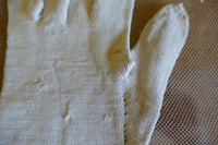 Gants Biedermeier anciens, datés de 1839