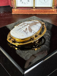 Biedermeier Shell Cameo ca. 1848 – Romantic Lovers in a Park