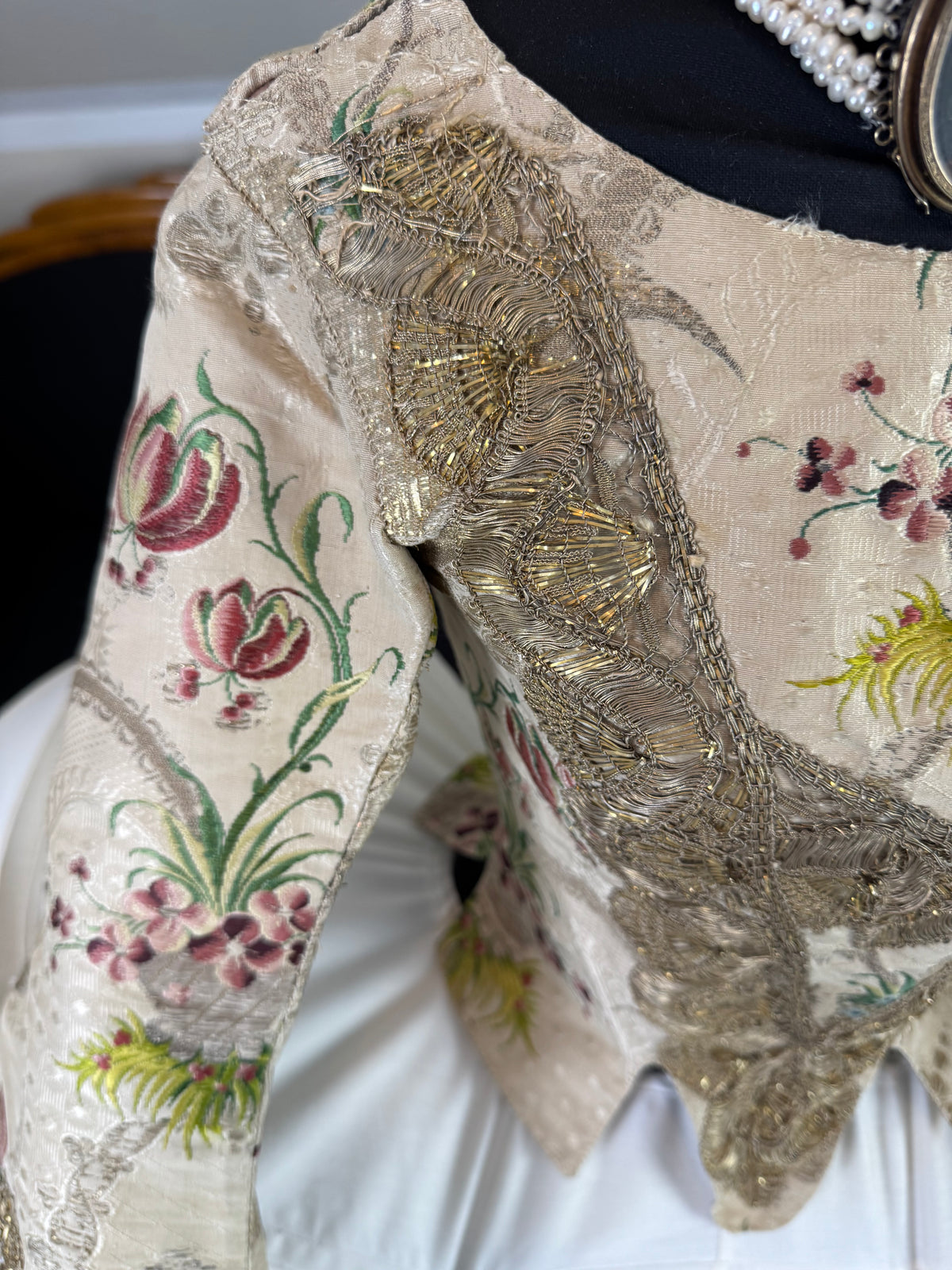 Rare Rococo Bodice, ca. 1765 – Hand‑Stitched French 18th‑Century Garment