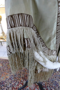 Robe cape à tournure, vers 1870