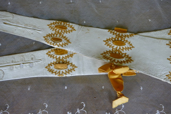 Gants de soirée anciens, vers 1890-1905