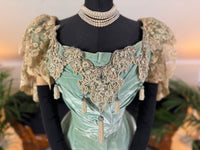 Antique ROUFF Paris Green Velvet Evening Dress – Victorian Couture ca. 1898