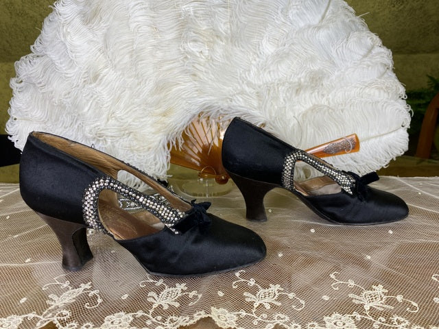 GRAND LUXE Evening Shoes, France, ca. 1927