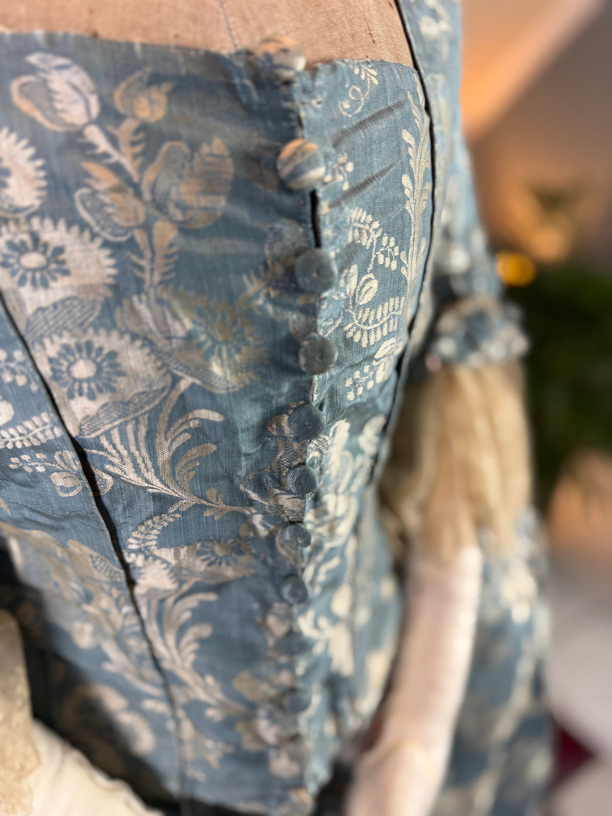 Robe à la Française in blue and cream silk damask – Authentic Eighteenth‑Century Gown, ca. 1770