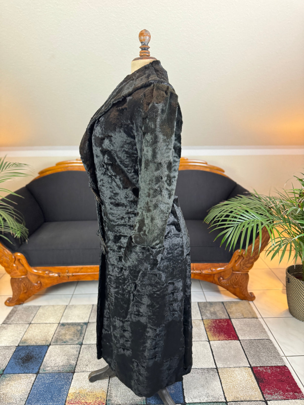Edwardian ca. 1904 Long Black Faux Beaver‑Fur Coat – Victor Tailoring Co., Chicago