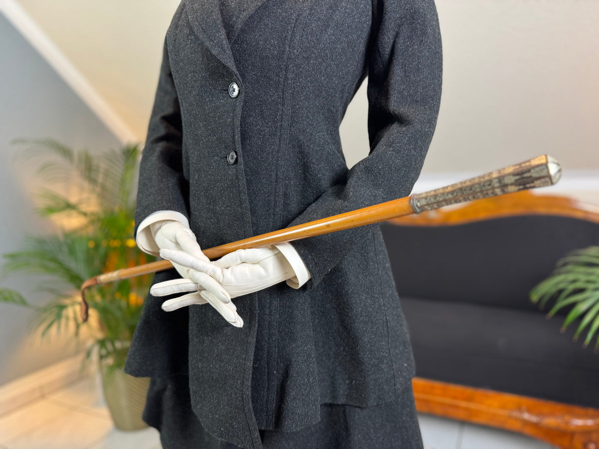 LEGG & MILLARD Antique Riding Ensemble, England, ca. 1904