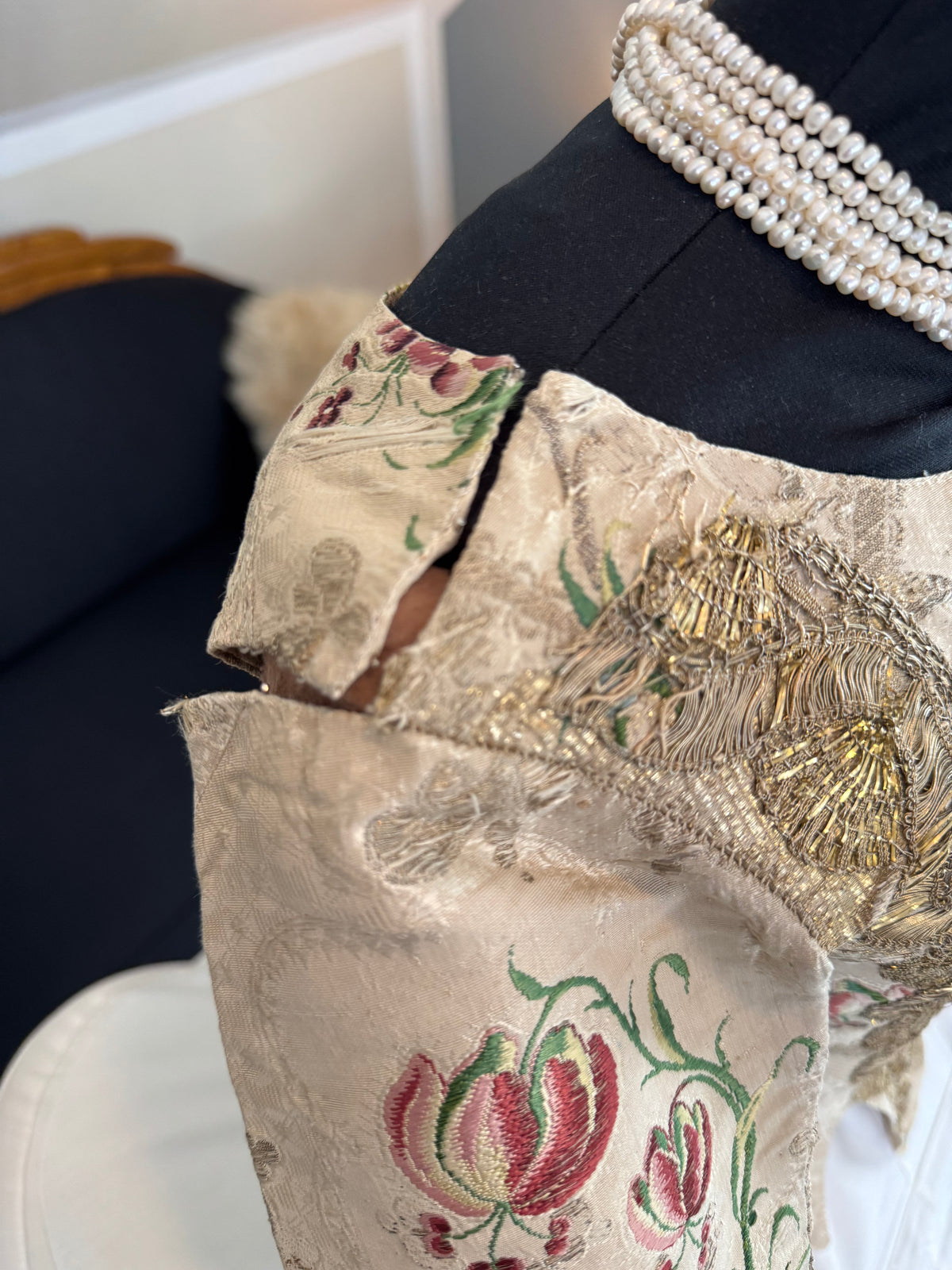 Rare Rococo Bodice, ca. 1765 – Hand‑Stitched French 18th‑Century Garment