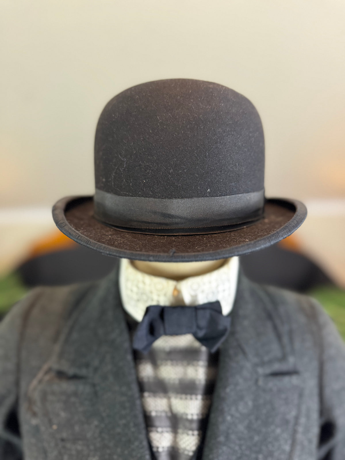 LEGG & MILLARD Antique Riding Ensemble, England, ca. 1904