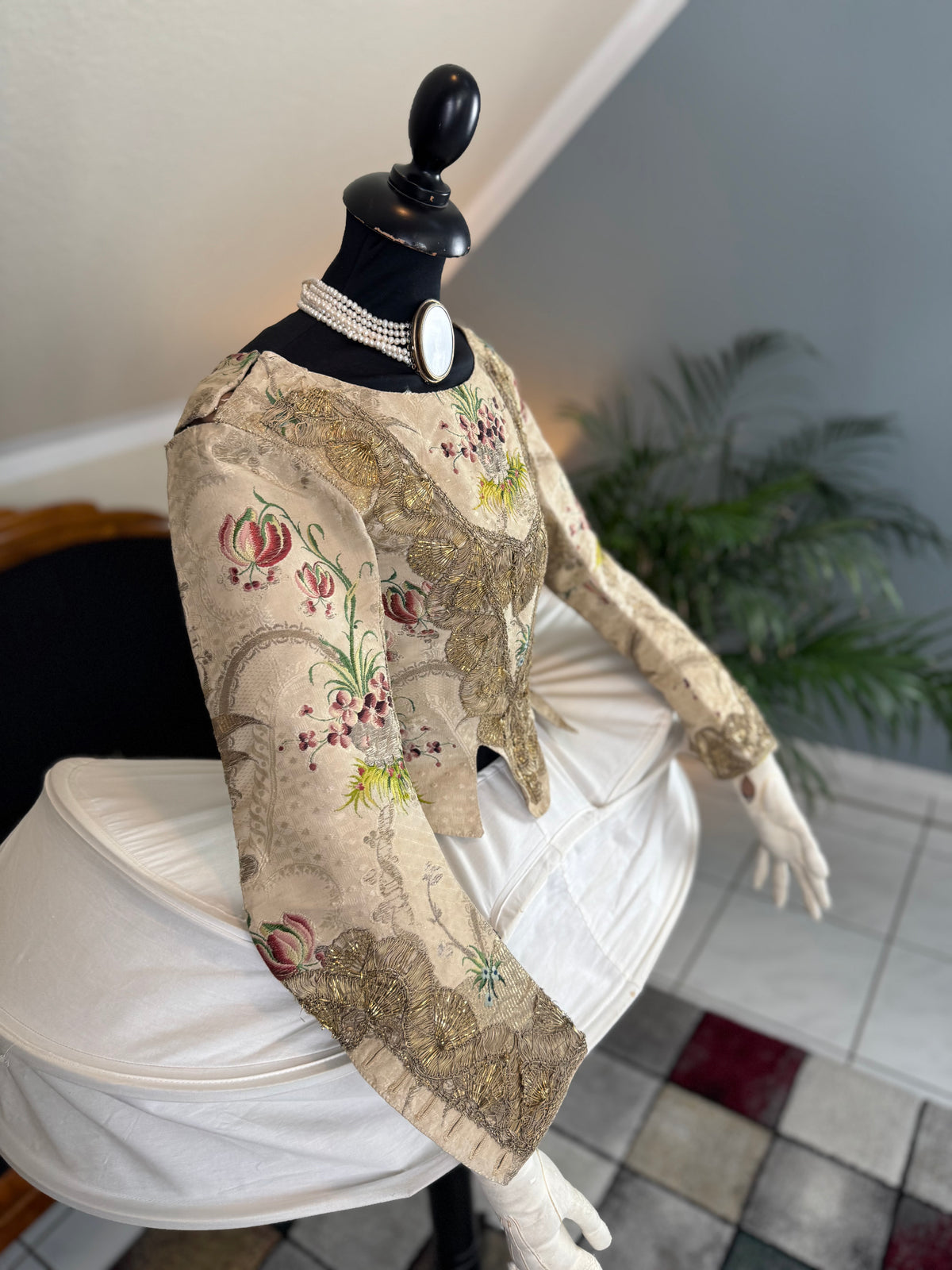 Rare Rococo Bodice, ca. 1765 – Hand‑Stitched French 18th‑Century Garment