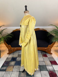 Robe du soir Empire en soie à motifs, vers 1810
