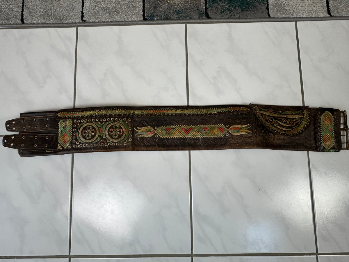 Traditional Leather Satchel with Feather-Quill Embroidery – Transylvania, ca. 1810